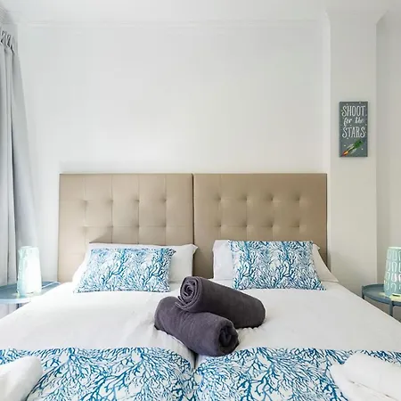 Pier 31 Apartment