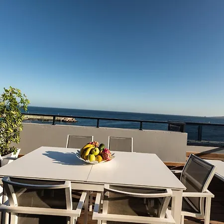 Pier 31 Apartment *